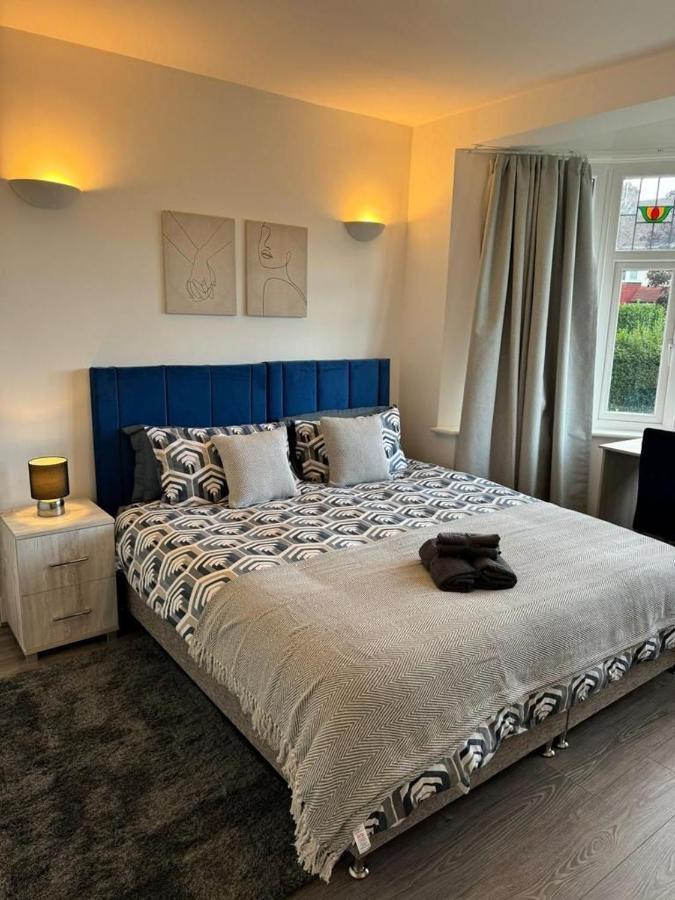 Smart Guest Rooms Fast Access To Central London Via Piccadilly Line New Southgate Екстериор снимка