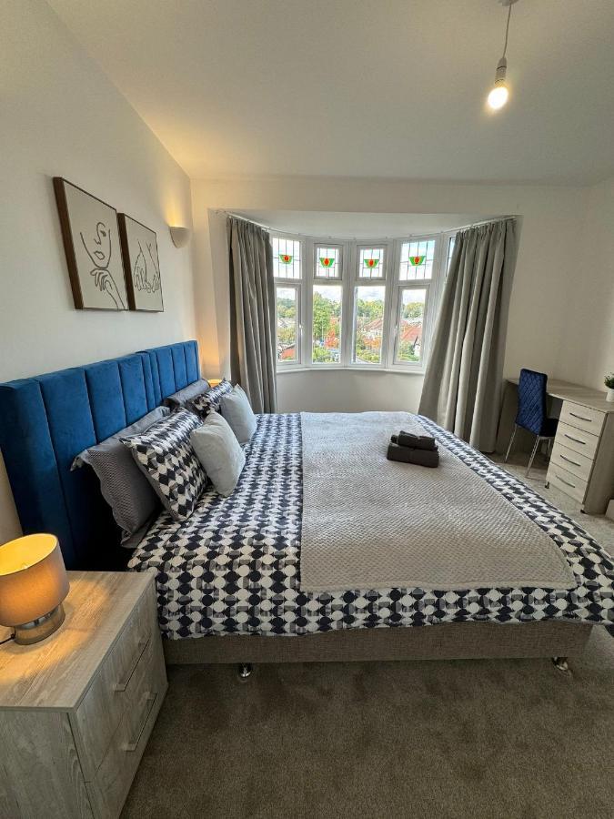 Smart Guest Rooms Fast Access To Central London Via Piccadilly Line New Southgate Екстериор снимка